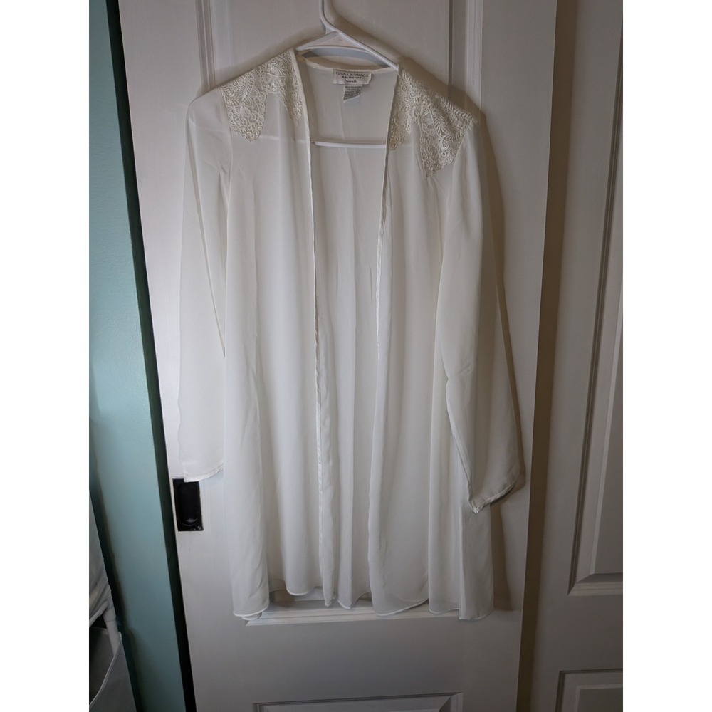 Flora Nikrooz White Sheer Lace Shoulder Robe Kimono Made in USA Small P/S